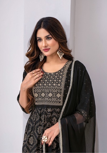 WANNA-NAIRA-QUEEN-VOL-6-READYMADE-NAIRA-CUT-KURTIS-WHOLESALER-IN-SURAT-9